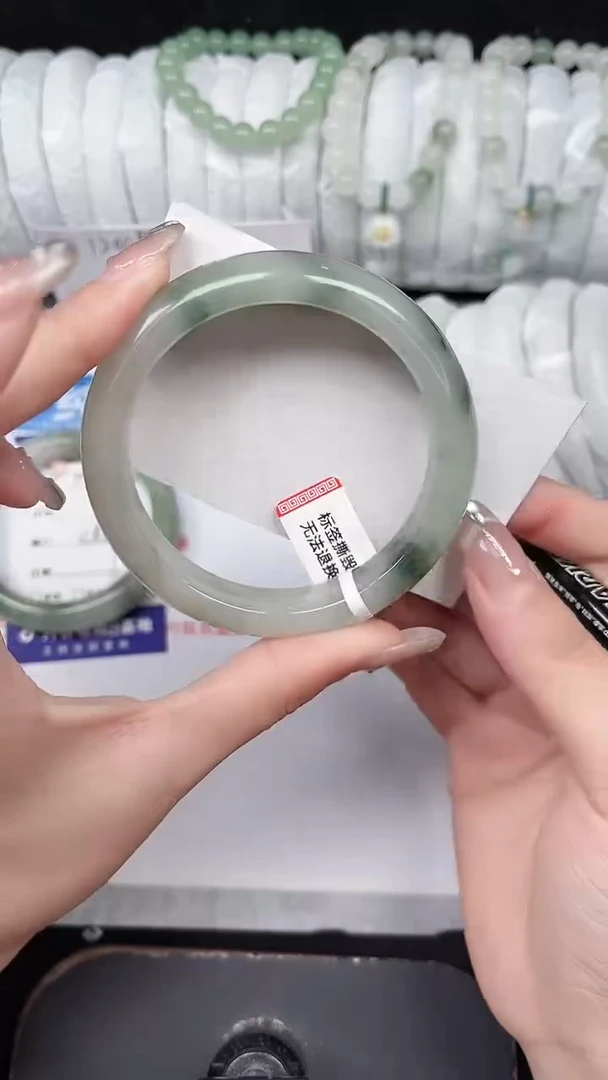 未镶嵌手镯石英质玉255-58/59