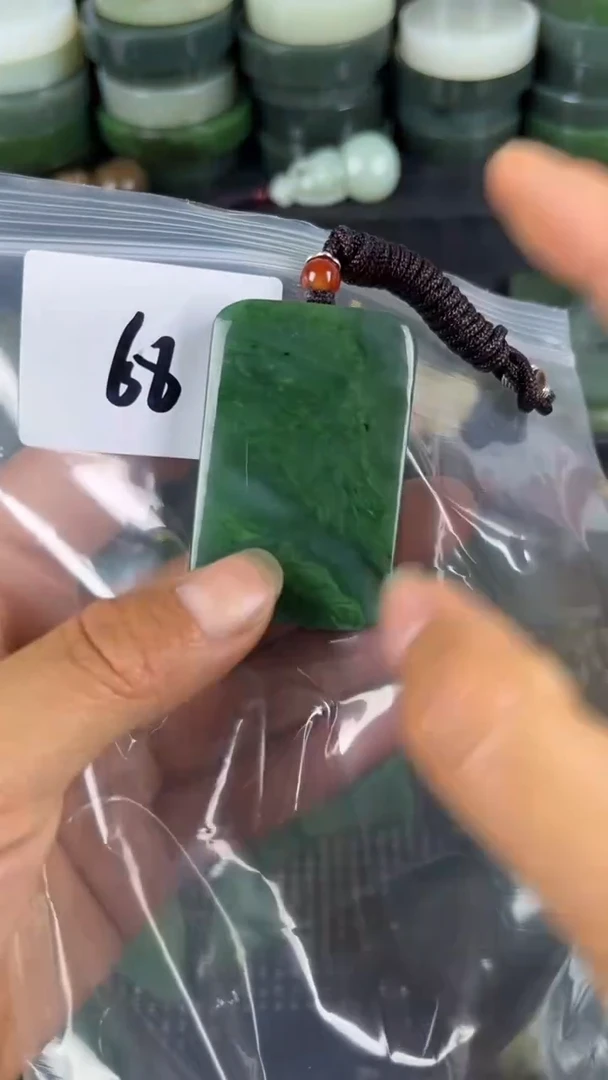 和田玉未镶嵌珠宝半成品牌子