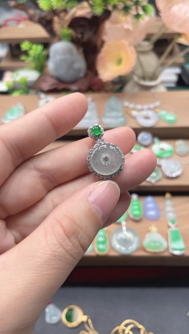 吊坠(不含链)未镶嵌翡翠平安扣