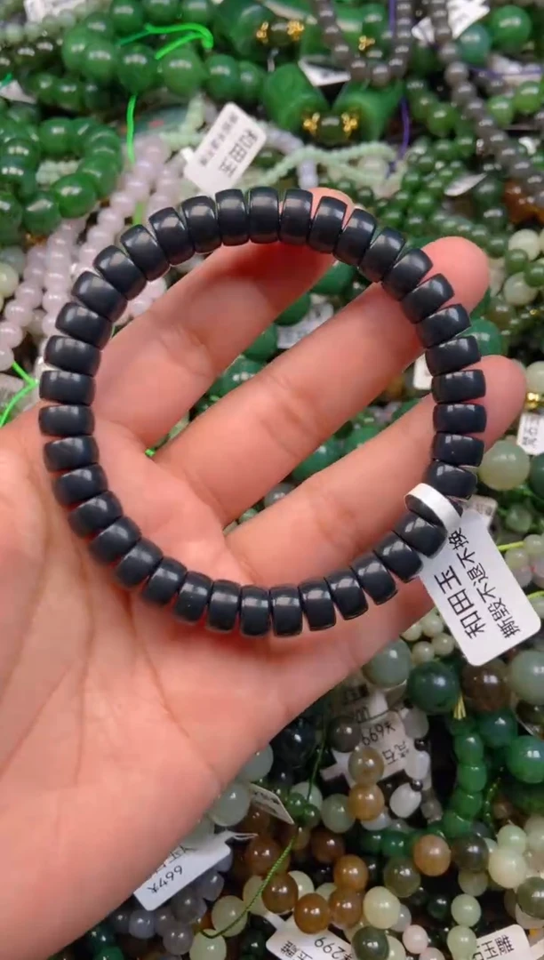 和田玉未镶嵌颈饰1