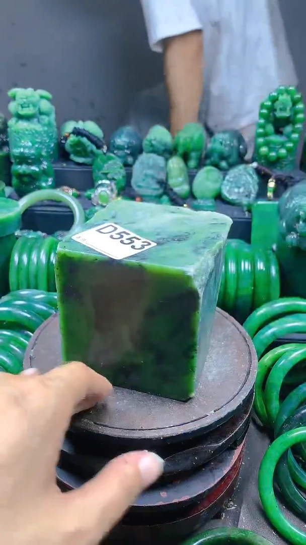 和田玉未镶嵌珠宝半成品1111