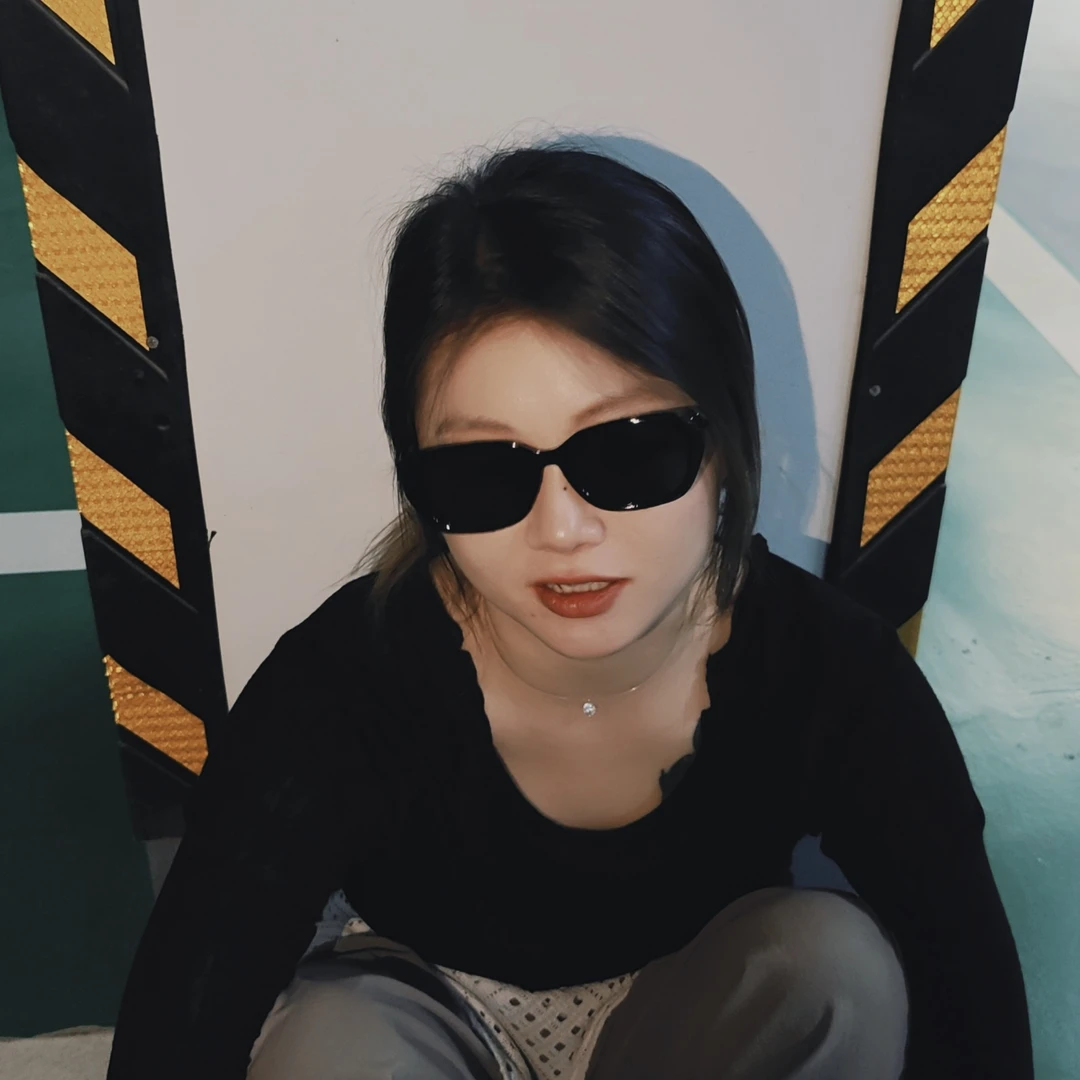 【高货】孤品太阳镜2025新款墨镜太阳镜变色镜未来感高级感