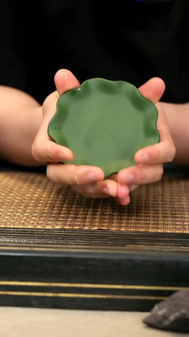 茶壶紫砂12《荷叶杯垫》民国绿