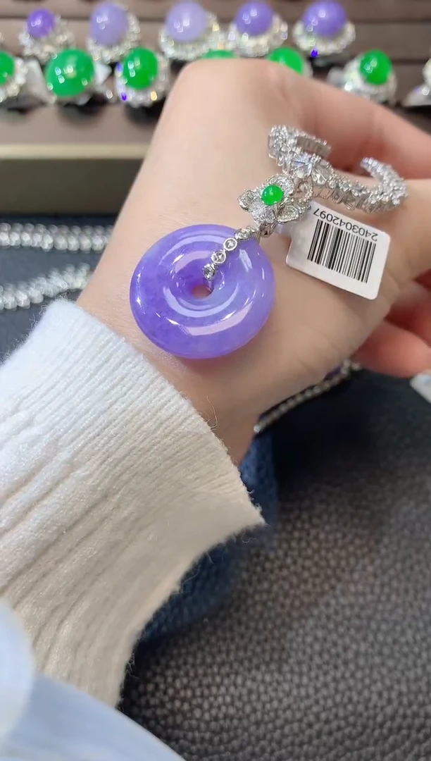 【闪购商品】翡翠吊坠(不含链)18K金镶嵌D66翡翠紫货有一定色差