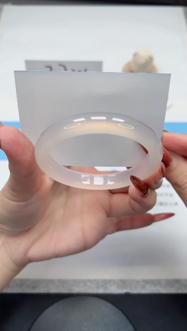 【闪购商品】玛瑙/玉髓手镯未镶嵌358/荔枝58.6