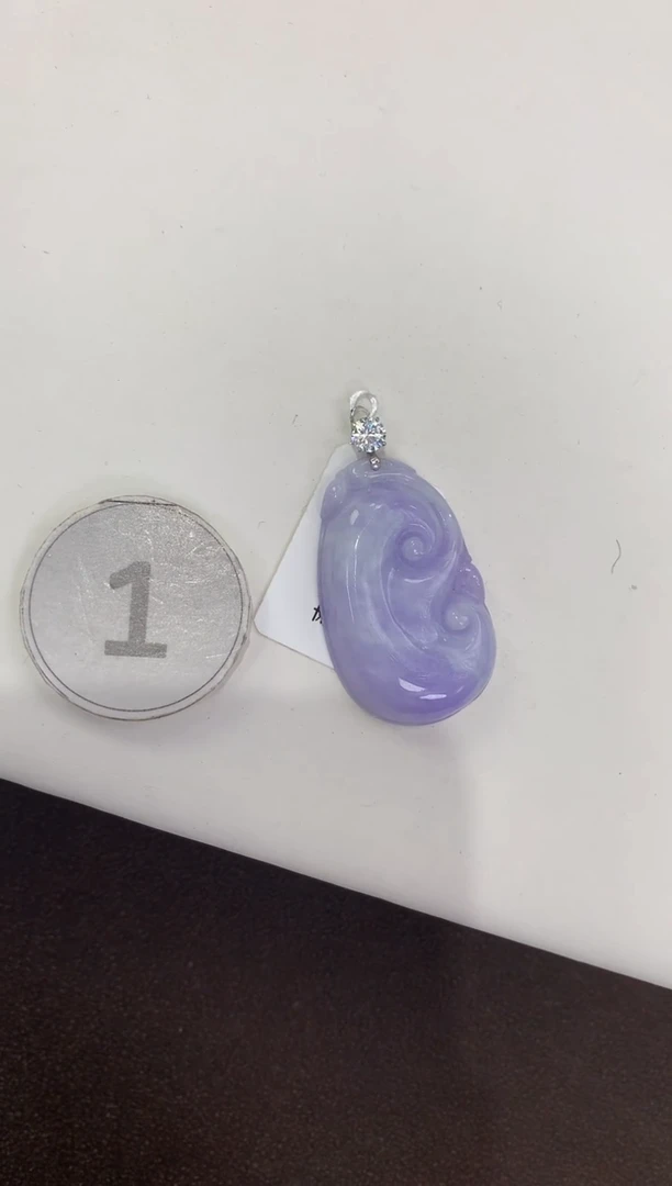 颈饰18K金镶嵌翡翠天然缅甸A货翡翠