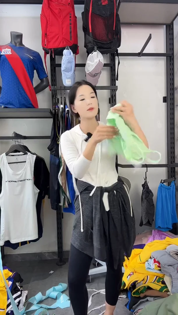 379编码 瑕疵款直播间过款为准 尺码XL