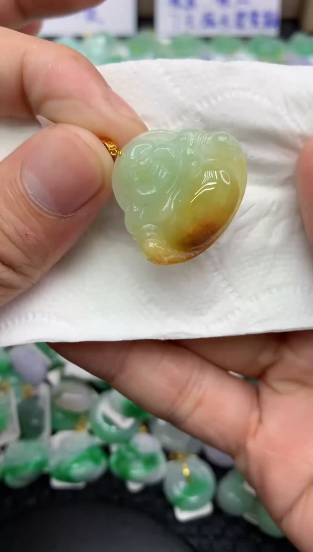 翡翠18K金镶嵌颈饰111111111