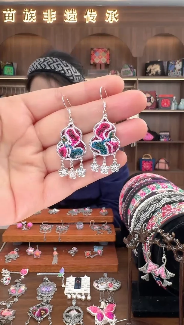 【闪购商品】织绣扶光苗绣传承28