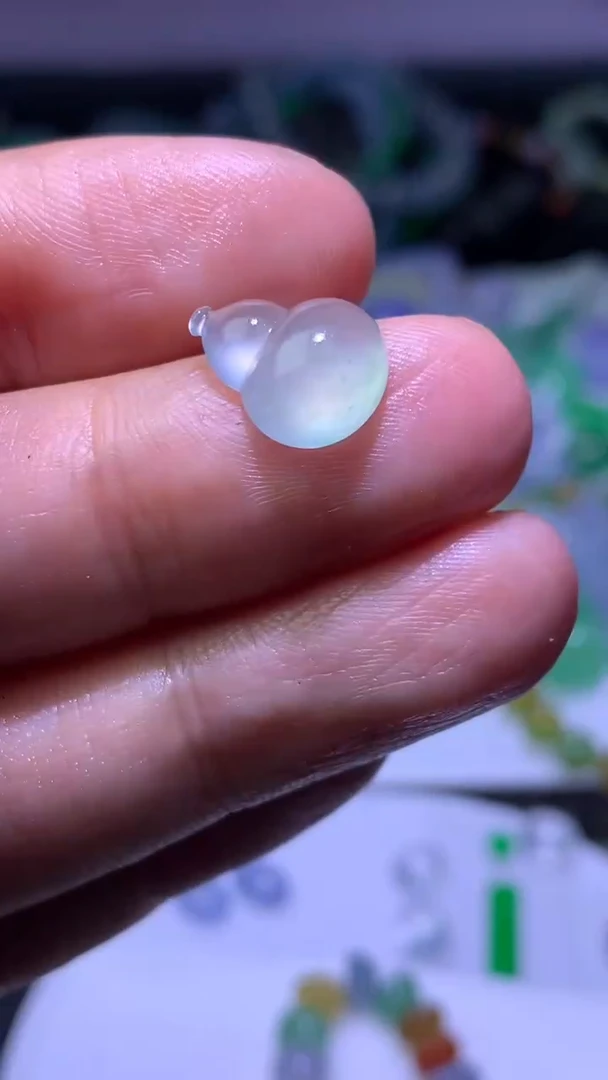 未镶嵌定制翡翠毛货