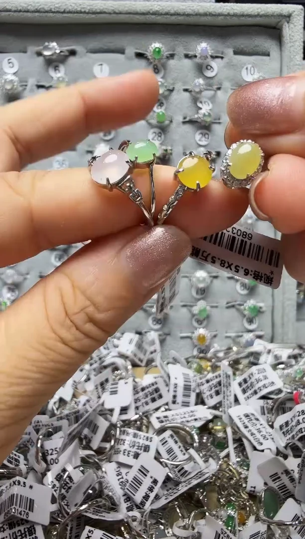 翡翠戒指银S925镶嵌通体925银镶缅甸翡翠精致气质