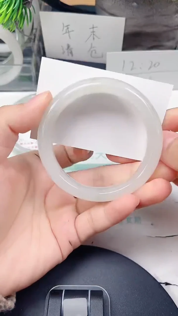 未镶嵌手镯石英质玉31-55/56