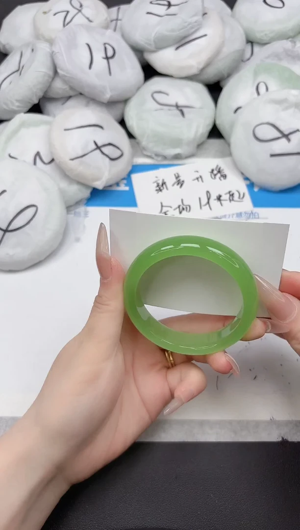 未镶嵌手镯石英质玉368-55