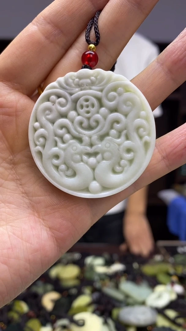 未镶嵌岫玉挂件