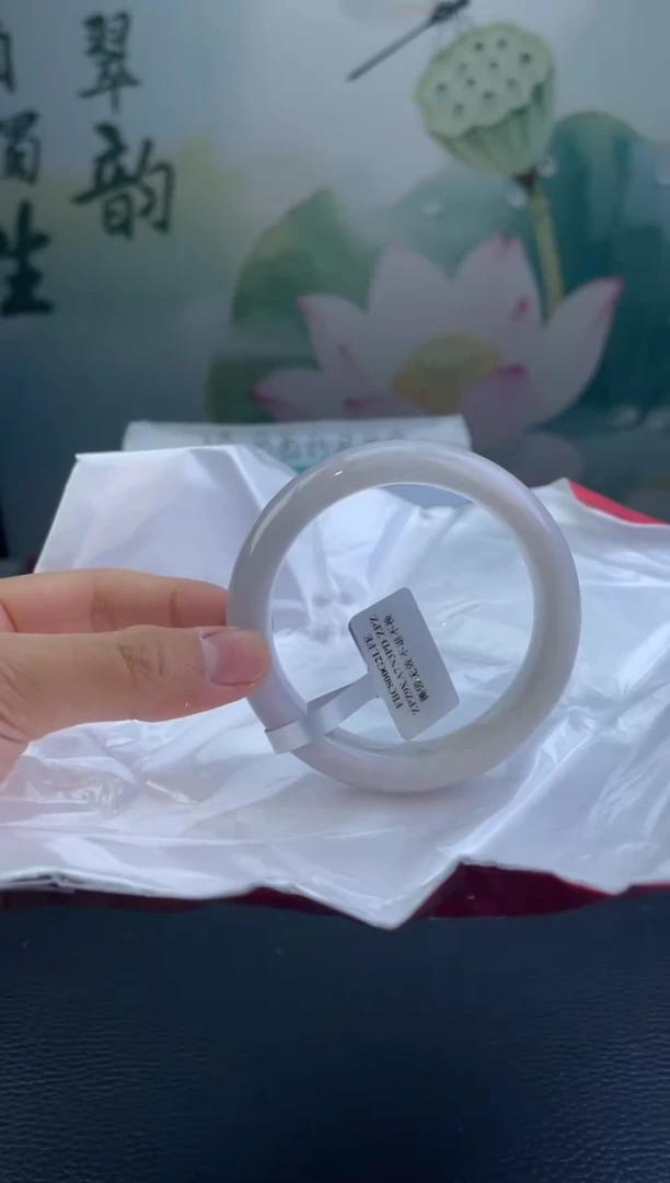 翡翠手镯未镶嵌15翡翠手镯（微瑕）