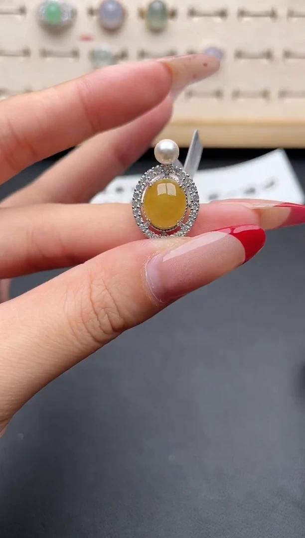 【闪购商品】翡翠吊坠(赠链)银S925镶嵌一物一证一礼盒