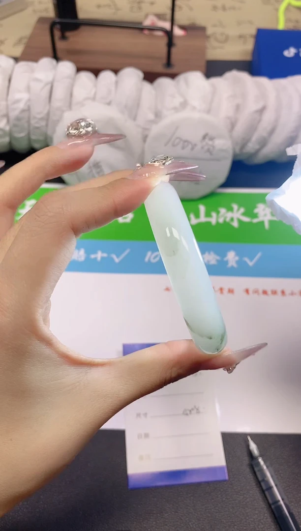 未镶嵌手镯石英质玉75-58