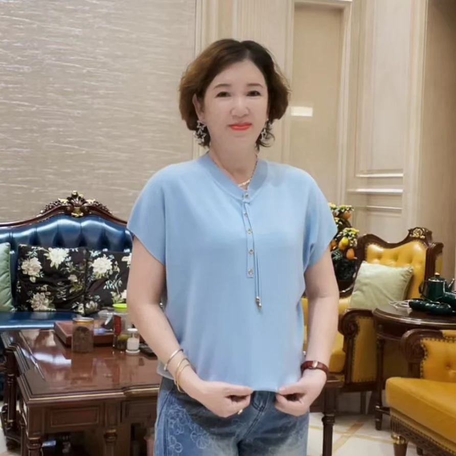 茹茹时装v领纽扣针织短袖