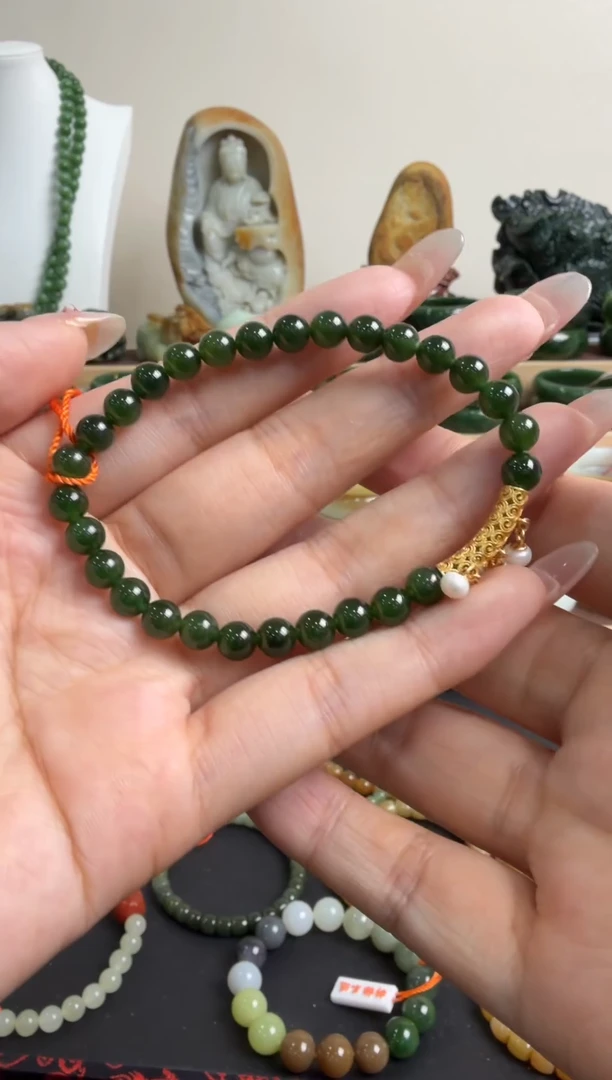 颈饰未镶嵌和田玉手串