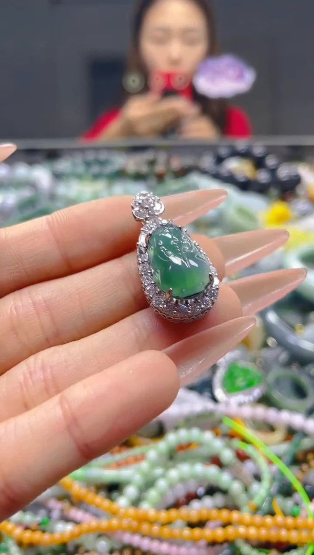 颈饰未镶嵌翡翠/Q/翡翠A货，一件也是批发价