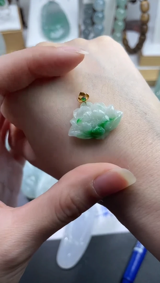 18K金镶嵌定制翡翠251210549