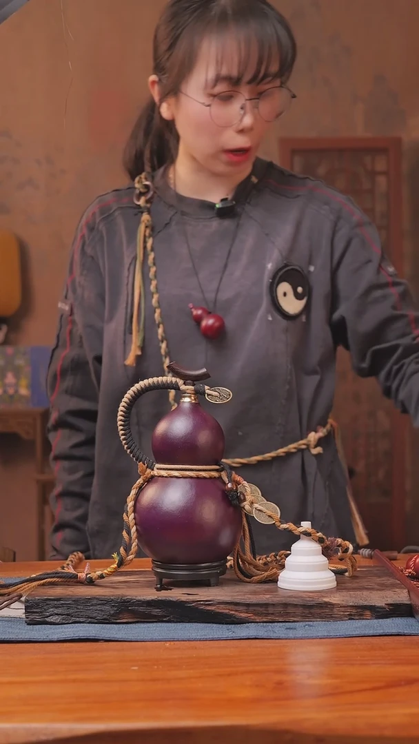 1258号链接精品大漆葫芦现货现发[一物一拍]（600ml）