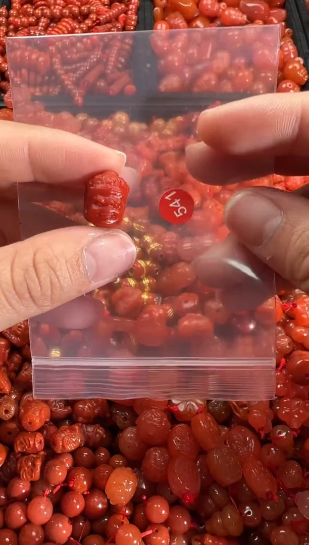 【闪购商品】南红玛瑙颈饰未镶嵌1