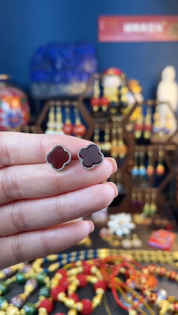 【闪购商品】玛瑙/玉髓耳钉银S925镶嵌耳钉