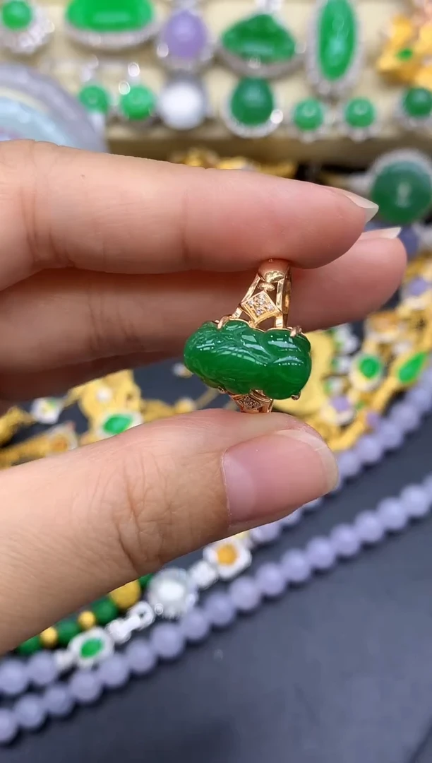 18K金镶嵌戒指翡翠196-中国好珍宝