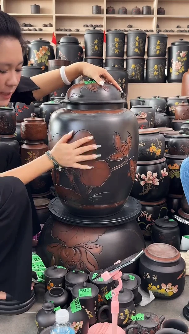 罐瑕疵茶缸高52cm 荷花将军  102