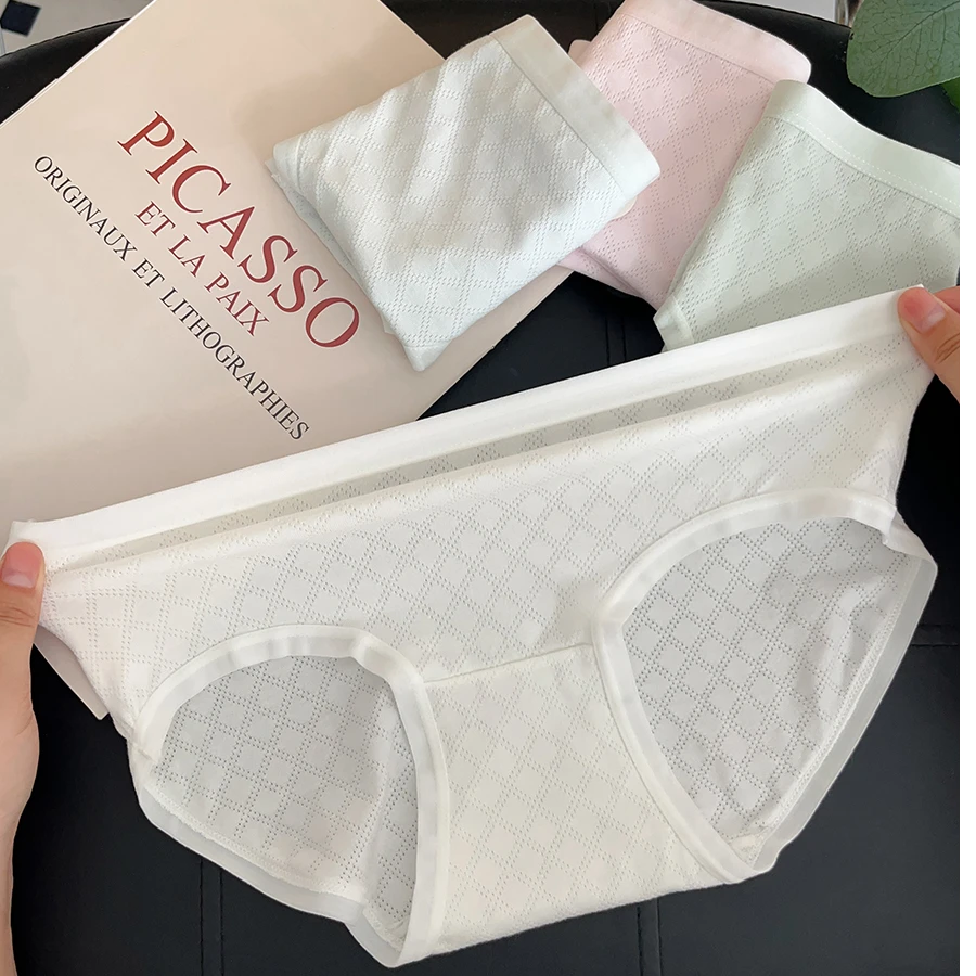 十三月 新疆棉内裤女春夏A类纯棉包臀无痕纯色5A抑菌三角裤2025新