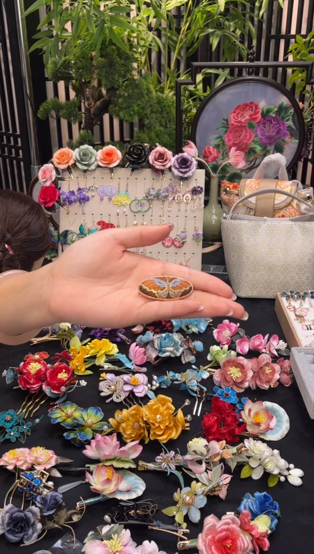 织绣?非遗苏绣手工饰品