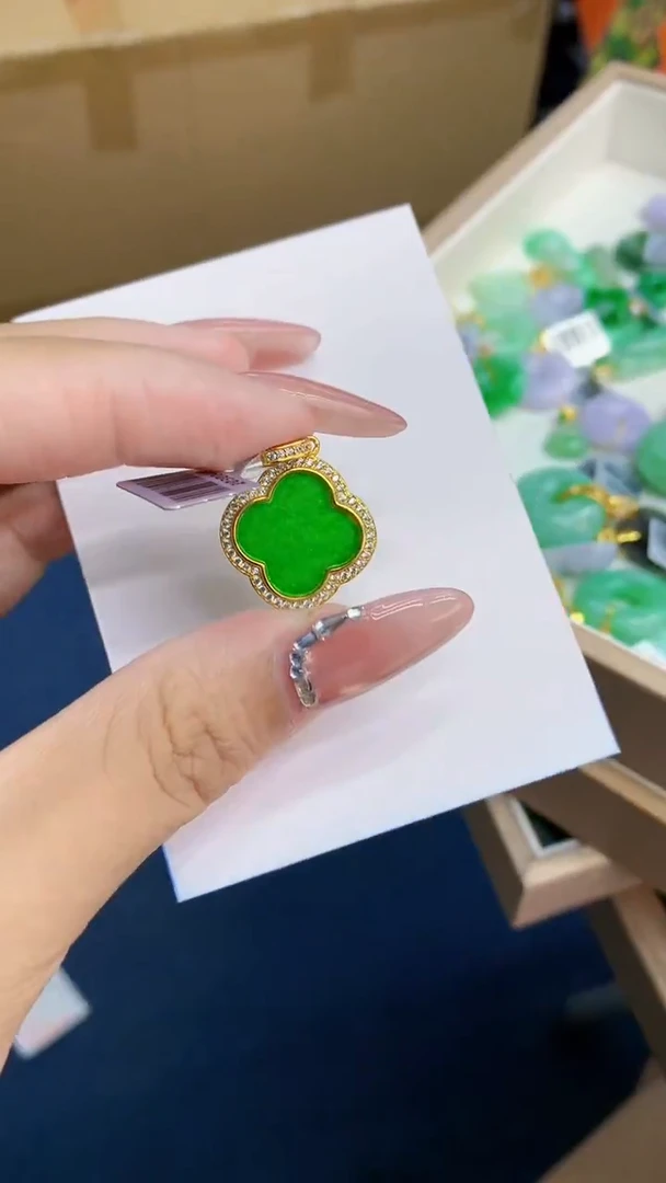 翡翠未镶嵌吊坠(不含链)1