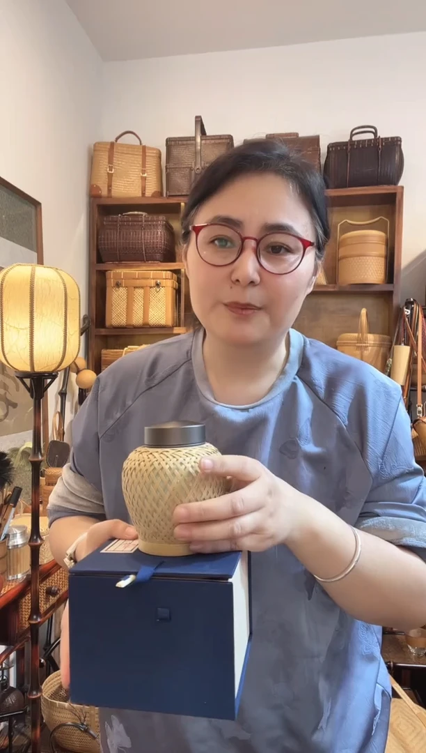 竹丝扣瓷蔑编大茶叶罐