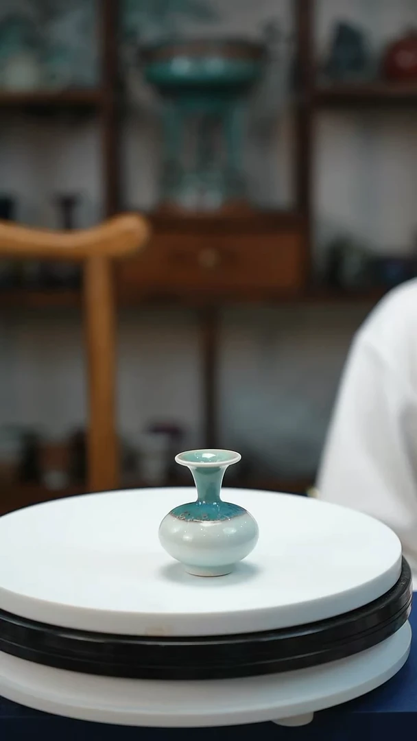 陶瓷 开片小花瓶