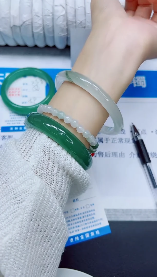 石英质玉手镯未镶嵌259/63.2