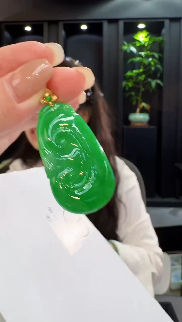 颈饰18K金镶嵌翡翠 缅料A货/支持复检/一件