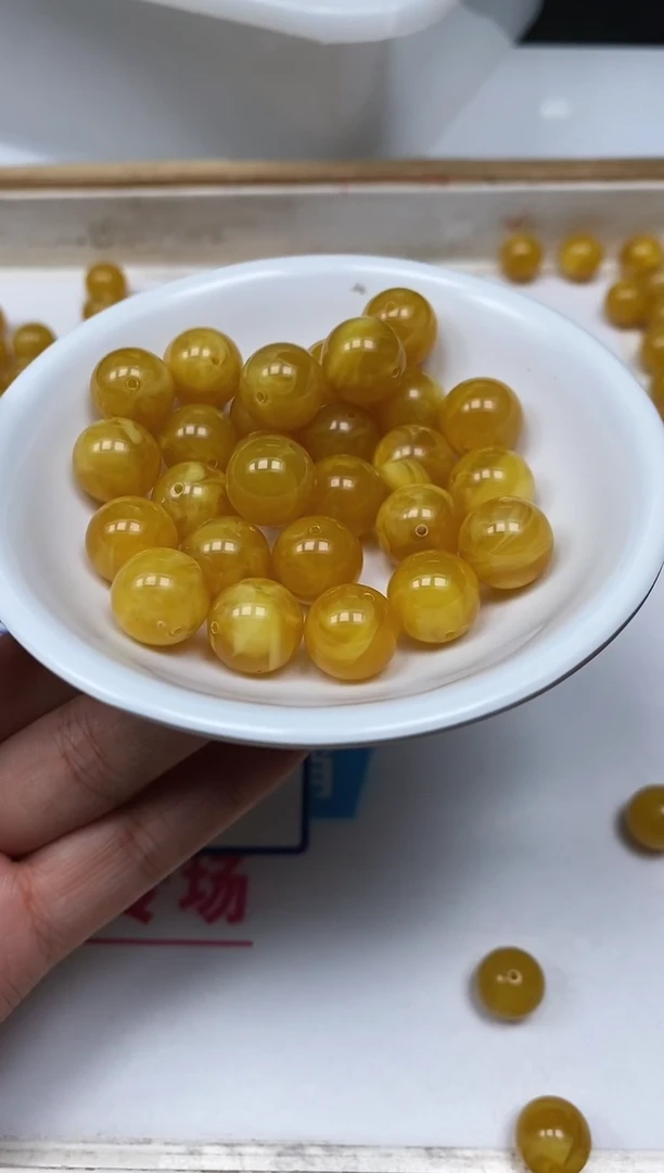 未镶嵌蜜蜡裸石M5 鸡油黄蜜蜡12mm10个15元