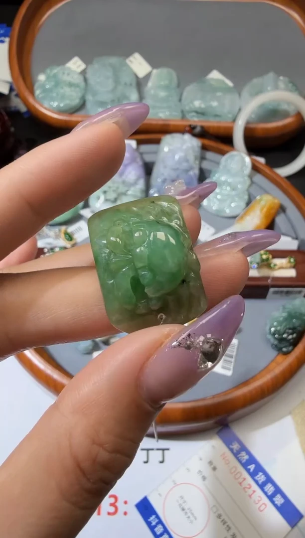 翡翠未镶嵌颈饰199......