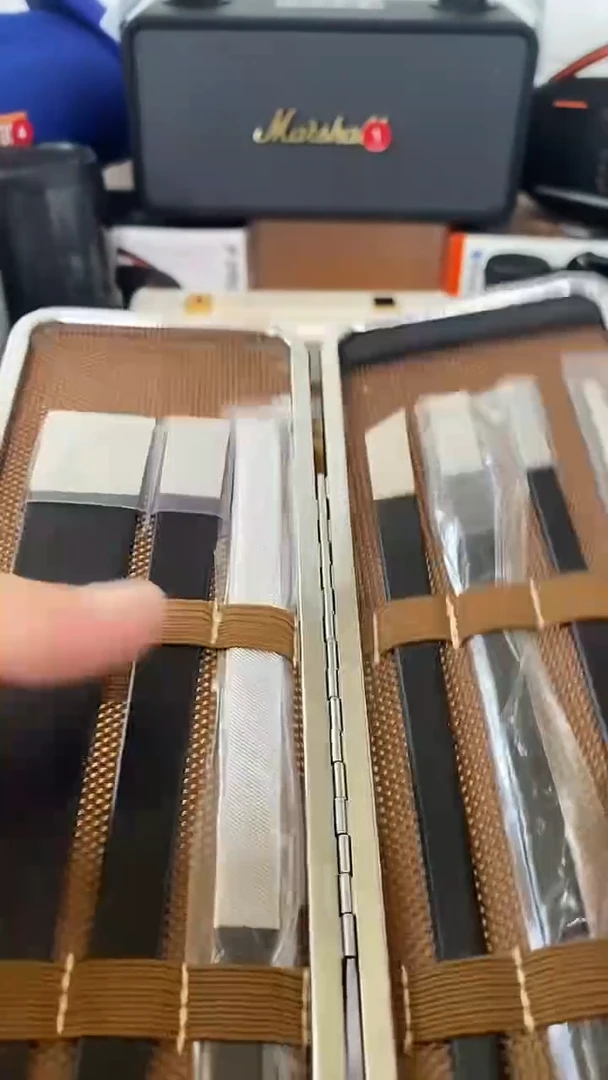 瓷片闪购商品 如图所示