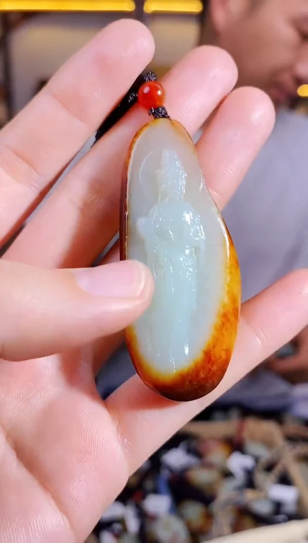 和田玉未镶嵌颈饰1