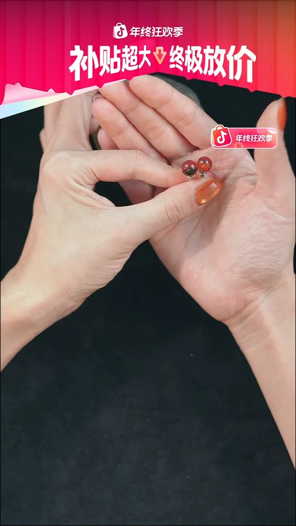 琥珀银S925镀金镶嵌珠宝奇石8mm红蓝珀耳钉