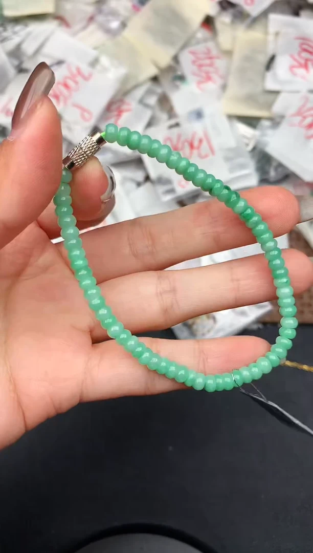 未镶嵌挂件翡翠—