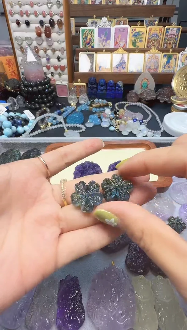 水晶珠宝半成品未镶嵌锦**体水晶吊坠