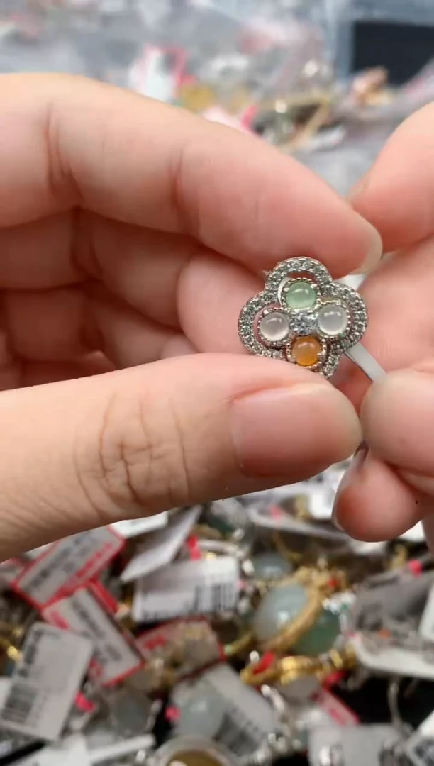 翡翠戒指银S925镶嵌天然缅甸翡翠