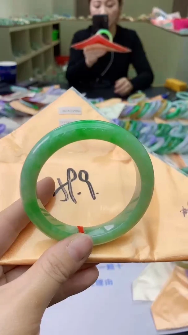 【闪购商品】翡翠手镯未镶嵌0850832945