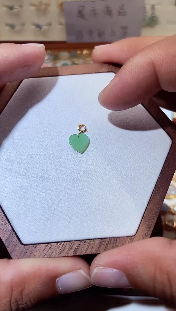 翡翠18K金镶嵌吊坠(不含链)111111