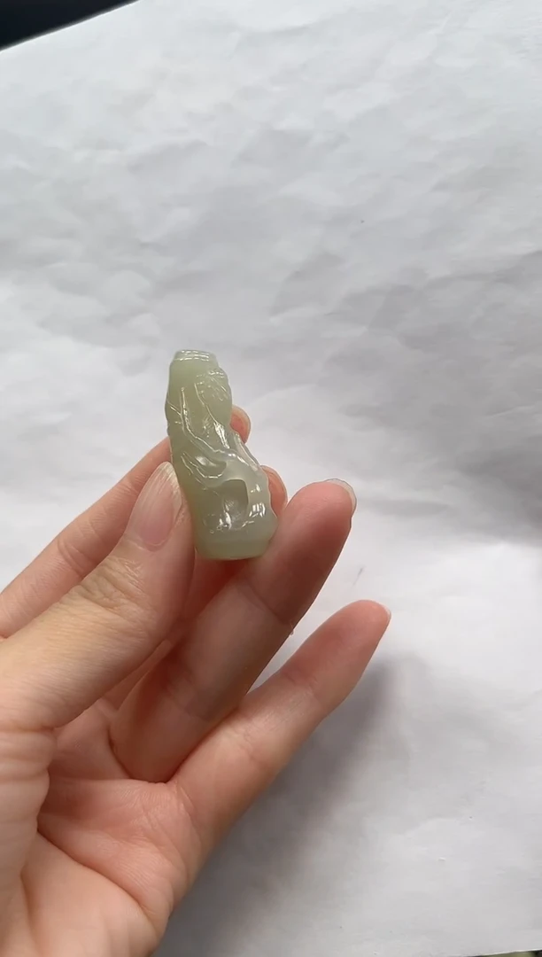 颈饰未镶嵌和田玉吊坠