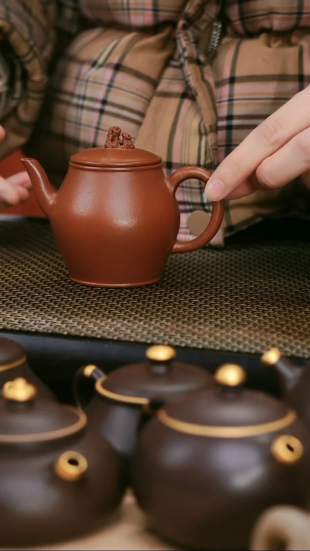 茶壶紫砂生砂朱泥精工太湖石钮秋水120cc