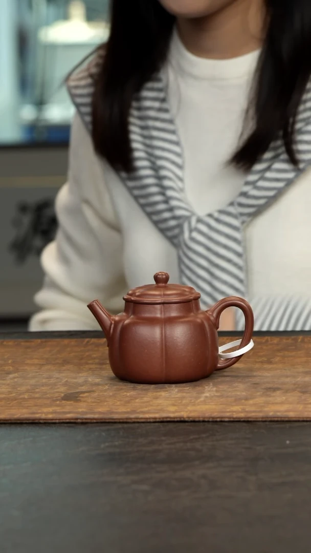 茶壶紫砂底槽青筋纹小金汇150cc